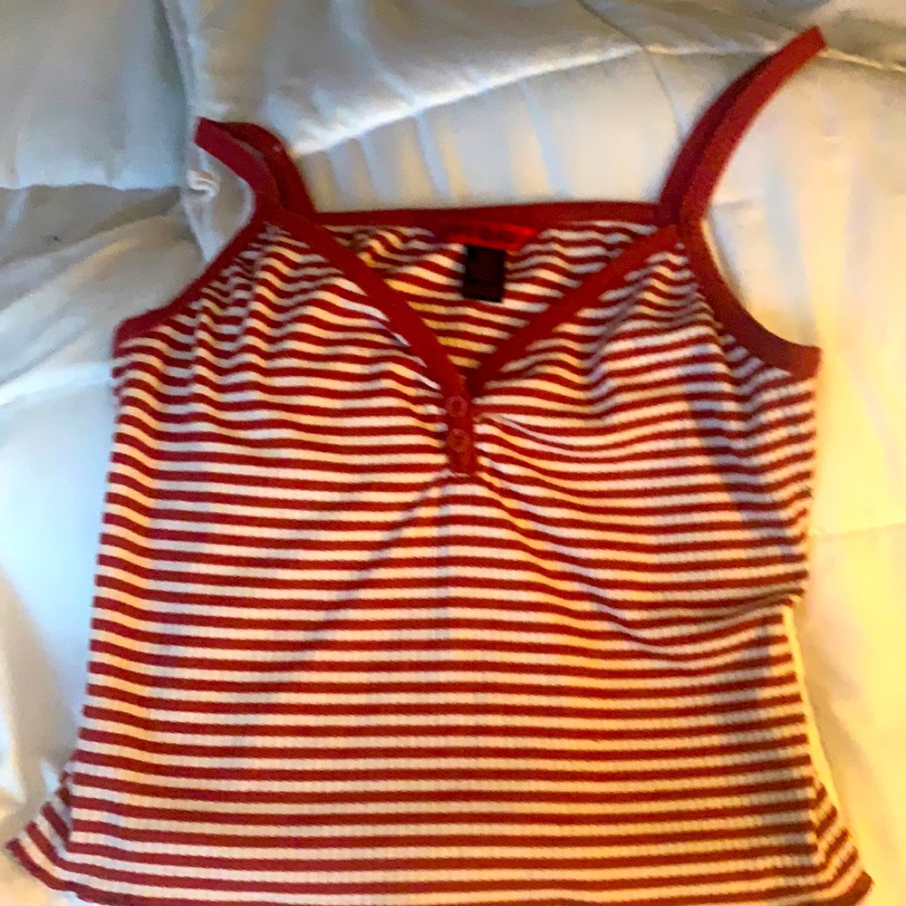cute white and red/pinkish crop tank top:)